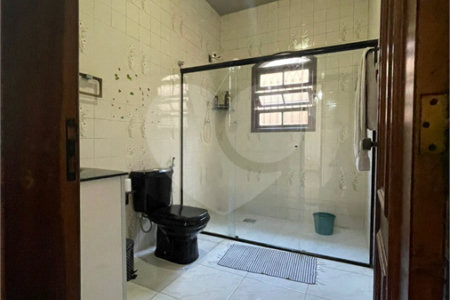 Casa Térrea à venda com 5 quartos, sendo 2 suítes, em Campo Grande, Rio de Janeiro, RJ