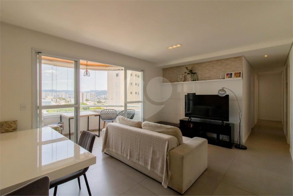 Apartamento à venda com 3 quartos, sendo 1 suíte, em Jardim Zaira, Guarulhos, SP