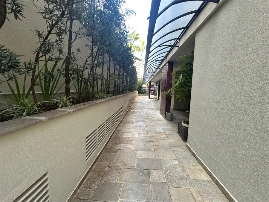 Apartamento à venda com 4 quartos, sendo 2 suítes,  em Pinheiros, São Paulo, SP