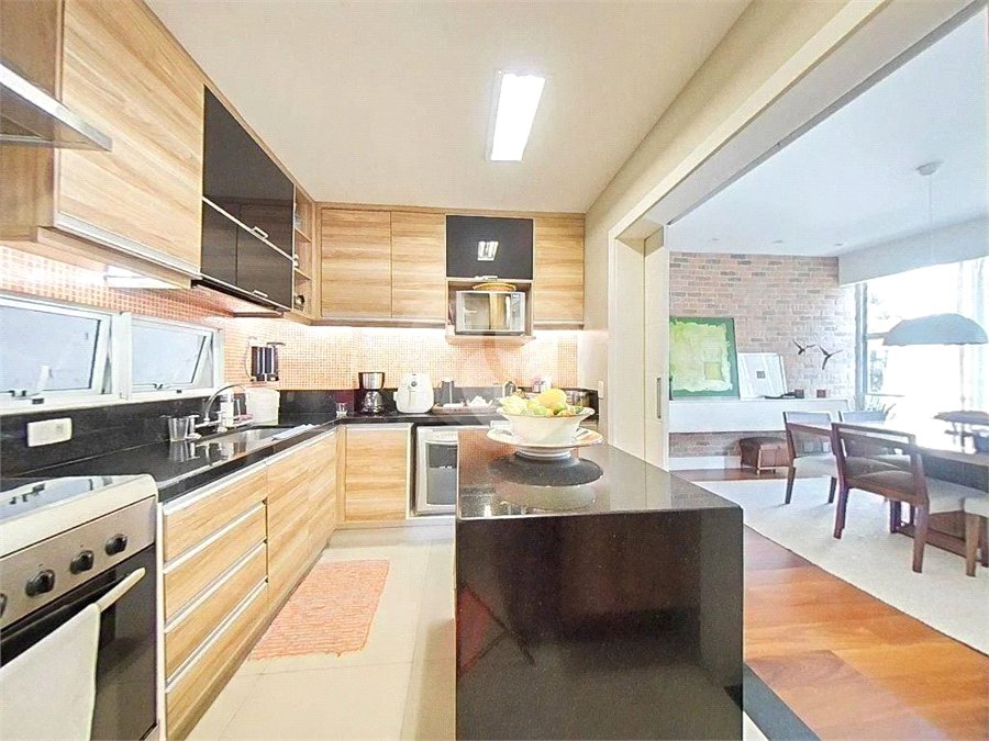 Apartamento à venda com 3 quartos, sendo 1 suíte, em Lagoa, Rio de Janeiro, RJ