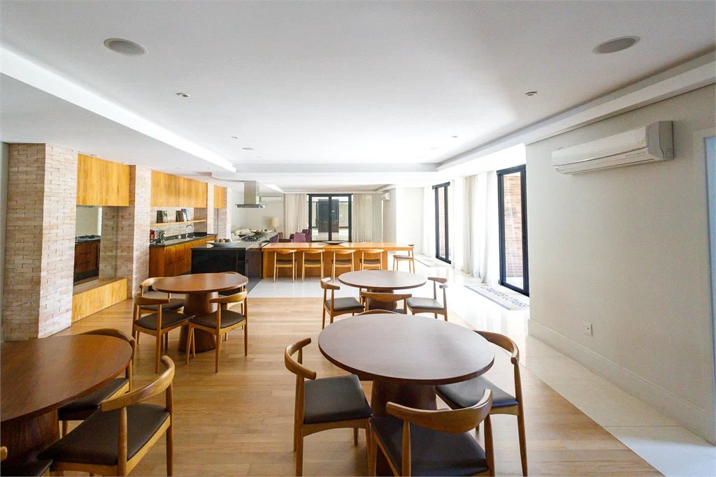 Apartamento à venda com 4 quartos, sendo 2 suítes, em Jardim Panorama, São Paulo, SP