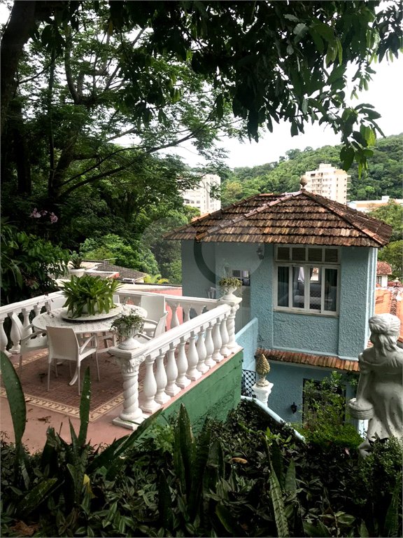Casa à venda com 7 quartos, sendo 1 suíte, em Cosme Velho, Rio de Janeiro, RJ