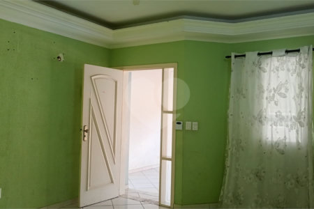 Casa Térrea à venda com 3 quartos, sendo 1 suíte, em Vila Nova, Salto, SP