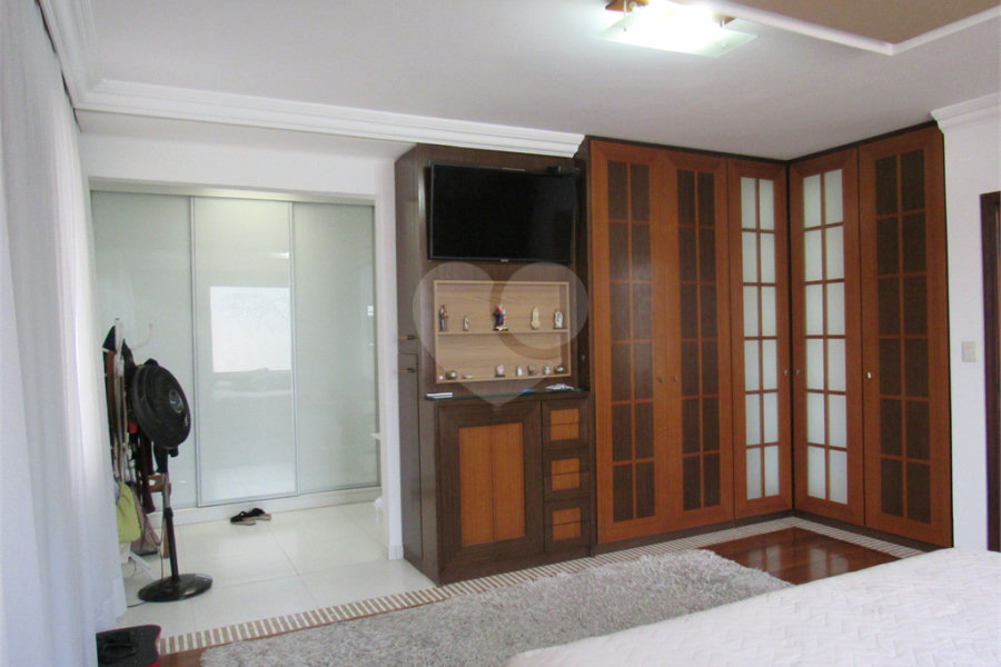 Sobrado à venda com 4 quartos, sendo 2 suítes, em Tremembé, São Paulo, SP