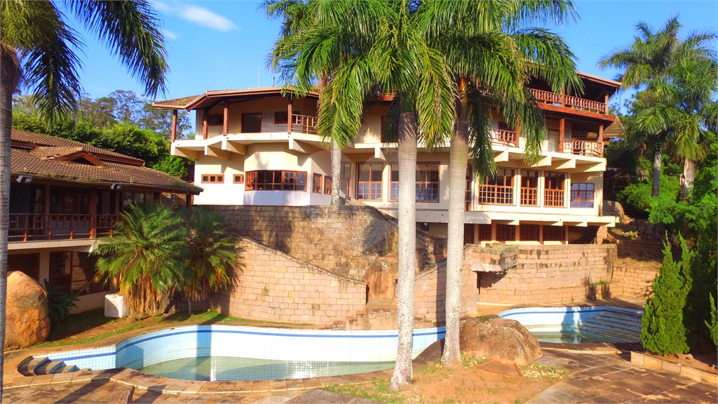 Casa à venda com 14 quartos, sendo 10 suítes, em Observatório, Vinhedo, SP
