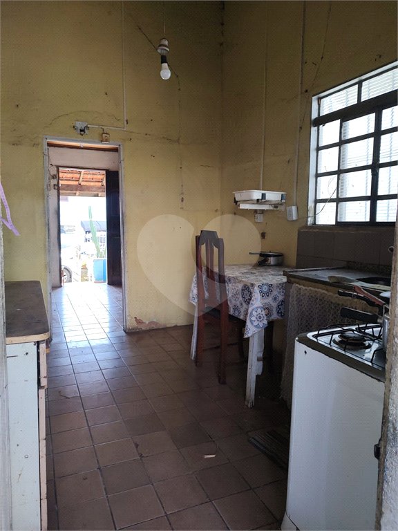 Casa à venda com 2 quartos, sendo 1 suíte, no Centro, Jarinu, SP