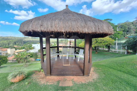 Casa à venda com 3 suítes no condomínio Chácaras do Lago, Vinhedo - SP
