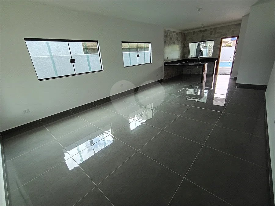 Casa à venda com 3 quartos, sendo 1 suíte, em Loteamento Parque Serras de Atibaia I, Atibaia, SP