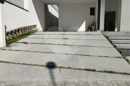 Casa à venda com 3 suítes no condomínio Aruã Brisas, Mogi das Cruzes - SP