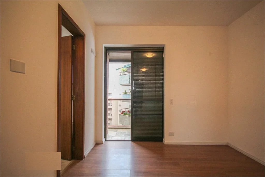 Apartamento à venda com 4 quartos, sendo 2 suítes, em Real Parque, São Paulo, SP
