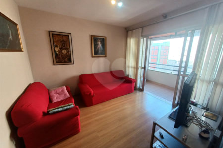 Apartamento à venda com 3 quartos, sendo 1 suíte, em Jardim das Acácias, São Paulo, SP