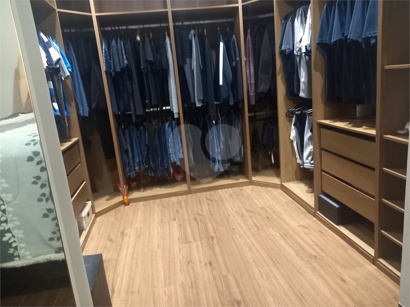 Sobrado à venda com 3 quartos, sendo 1 suíte,  em Tremembé, São Paulo, SP