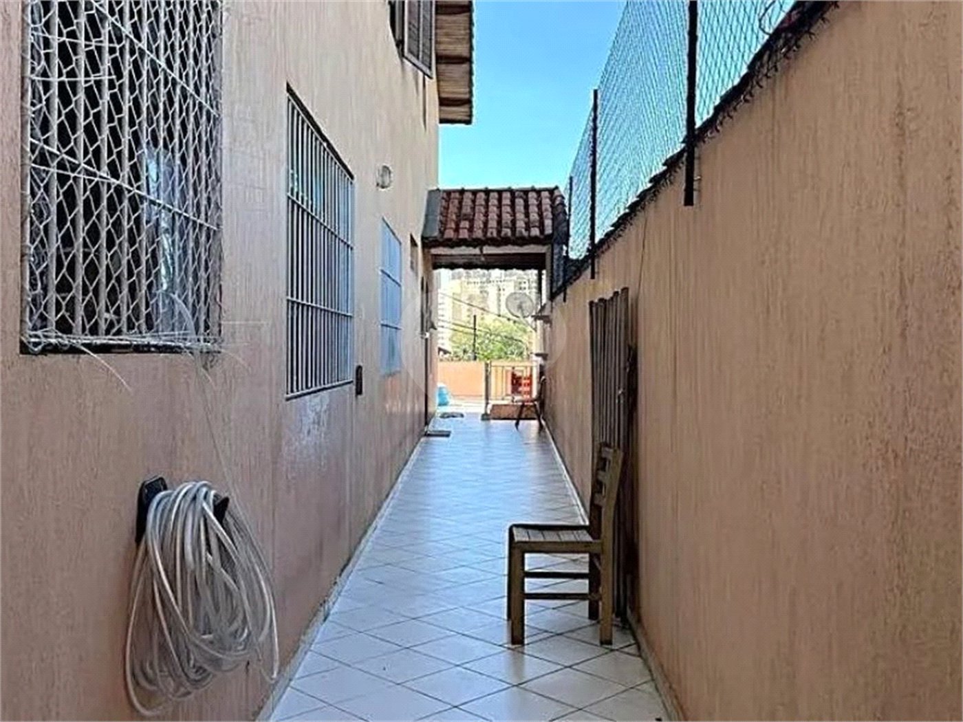 Sobrado à venda com 3 quartos, sendo 1 suíte,  em Parque Ipê, São Paulo, SP