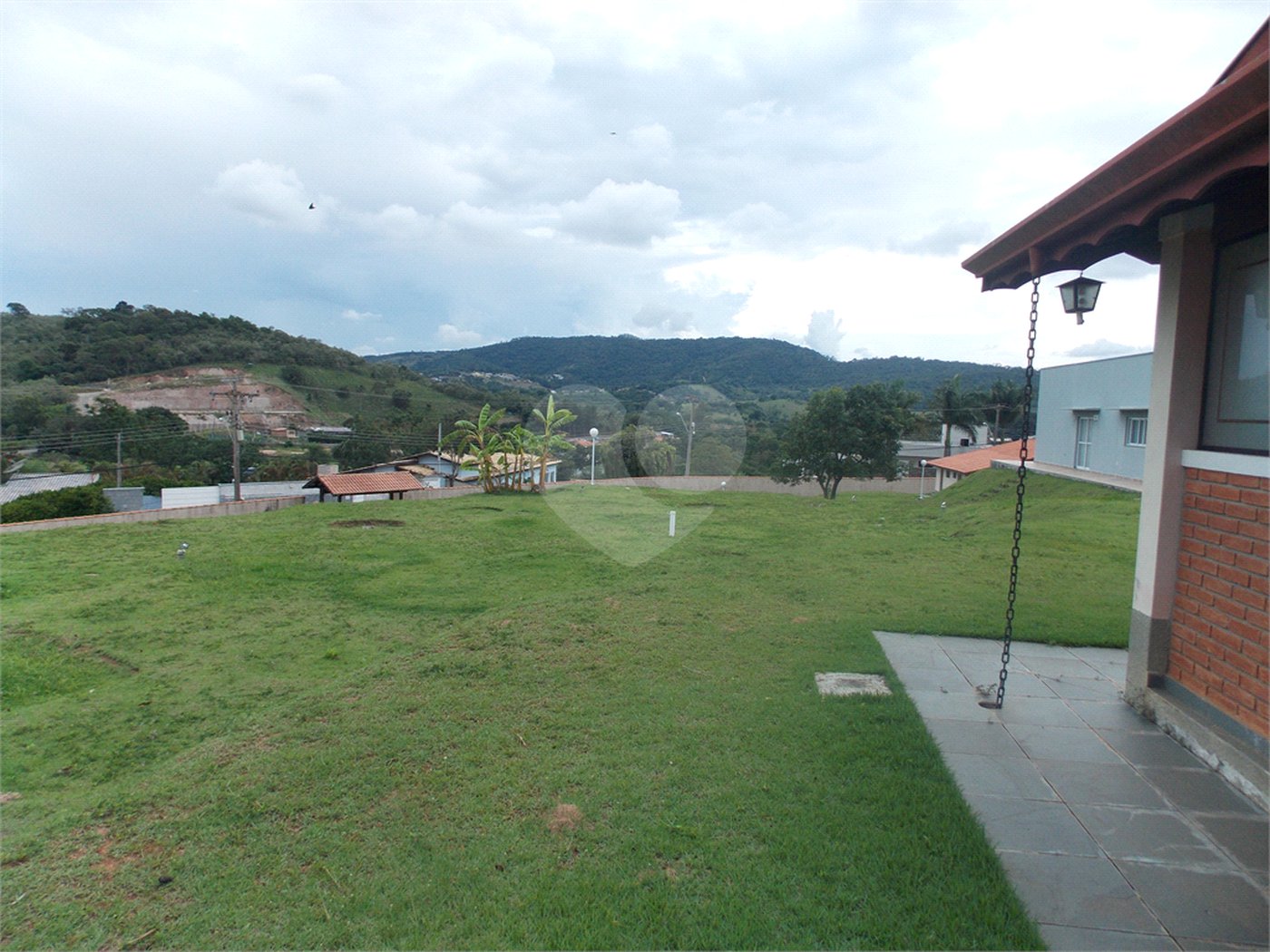 Casa à venda com 3 quartos, sendo 1 suíte, em Alpes D'ouro, Bom Jesus dos Perdões, SP