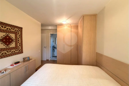 Apartamento à venda com 3 suítes em Jardim Marajoara, São Paulo, SP