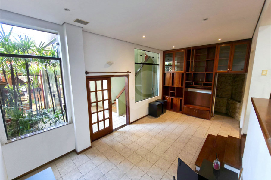 Casa à venda com 3 suítes no condomínio Jd Itatinga, São Paulo - SP