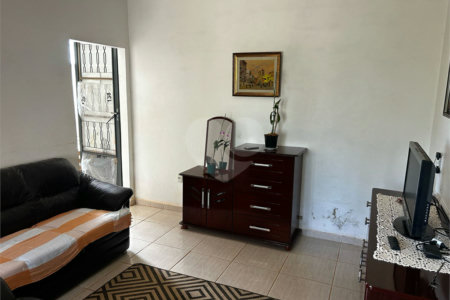 Sobrado à venda com 3 quartos, sendo 2 suítes, em Vila Mazzei, Itapetininga, SP