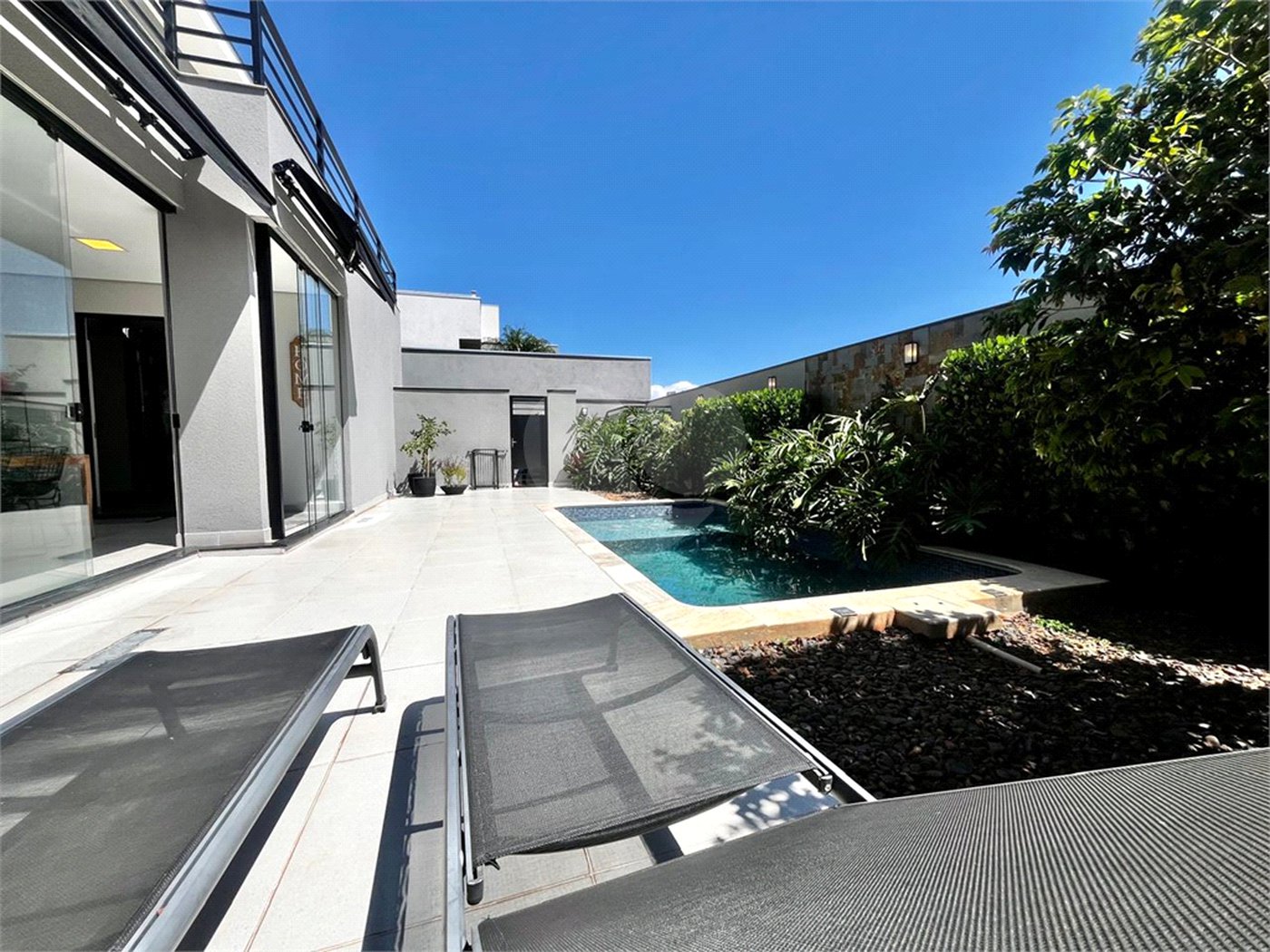 Casa à venda com 3 suítes em Vila Popular, Itapetininga, SP