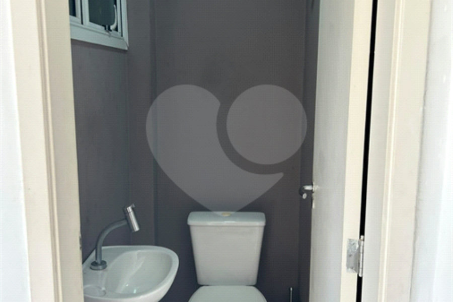 Casa à venda com 3 quartos, sendo 1 suíte,  no condomínio Village St. Louis, São Paulo - SP