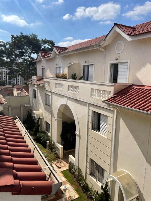 Casa à venda com 3 quartos, sendo 1 suíte, no condomínio Villas de São Francisco, São Paulo - SP