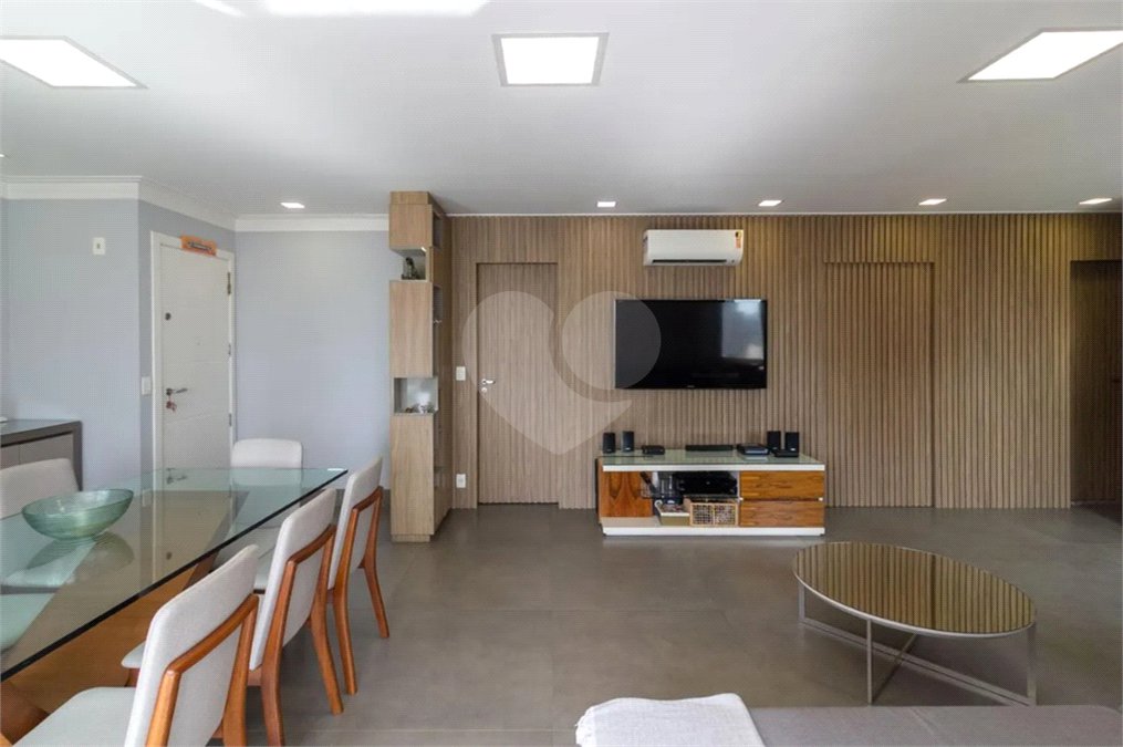 Apartamento à venda com 3 quartos, sendo 2 suítes, em Brooklin Paulista, São Paulo, SP