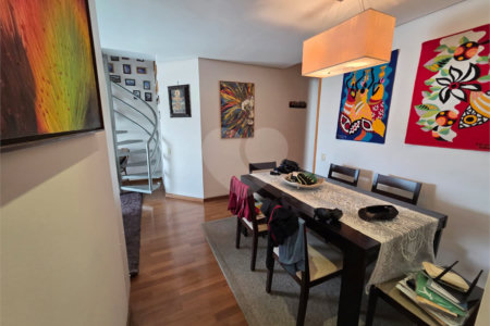 Cobertura à venda com 3 quartos, sendo 1 suíte, em Cidade São Francisco, São Paulo, SP