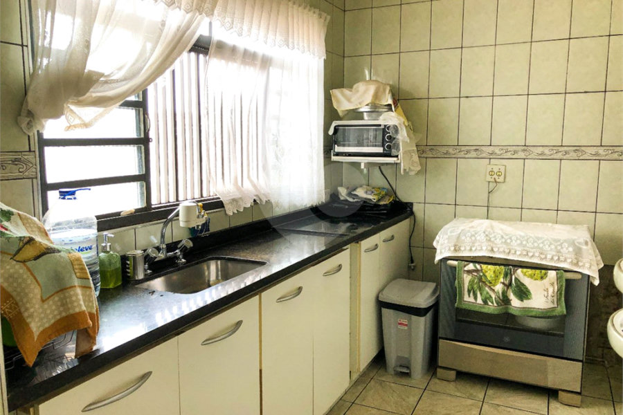 Sobrado à venda com 5 quartos, sendo 1 suíte, em Parque Edu Chaves, São Paulo, SP