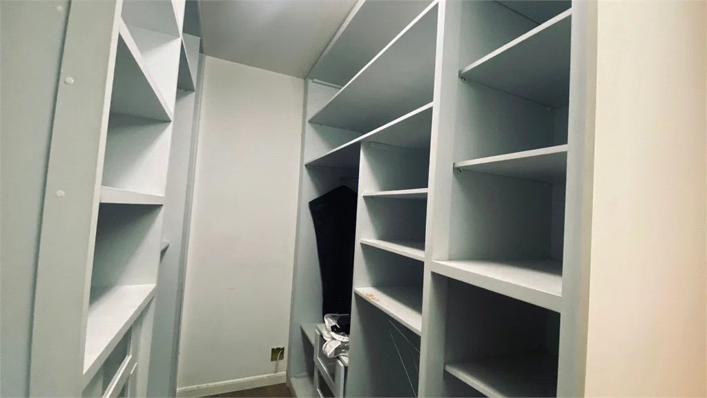 Casa à venda com 3 suítes no condomínio Vilas 2, São Paulo - SP