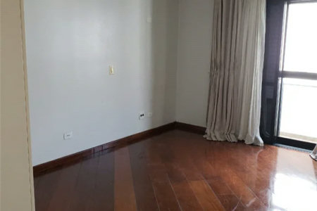Apartamento à venda com 4 quartos, sendo 2 suítes,  em Vila Andrade, São Paulo, SP