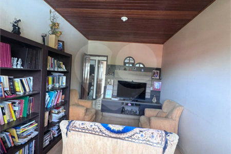 Casa à venda com 5 quartos, sendo 1 suíte, no condomínio Pedra Bonita, Rio de Janeiro - RJ