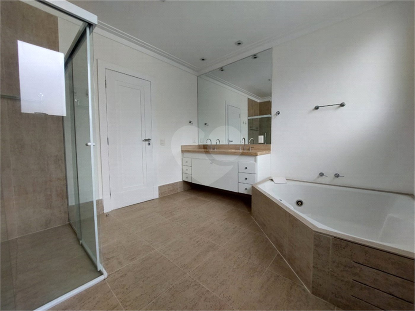 Casa à venda com 4 suítes no condomínio Residencial Morumbi, São Paulo - SP