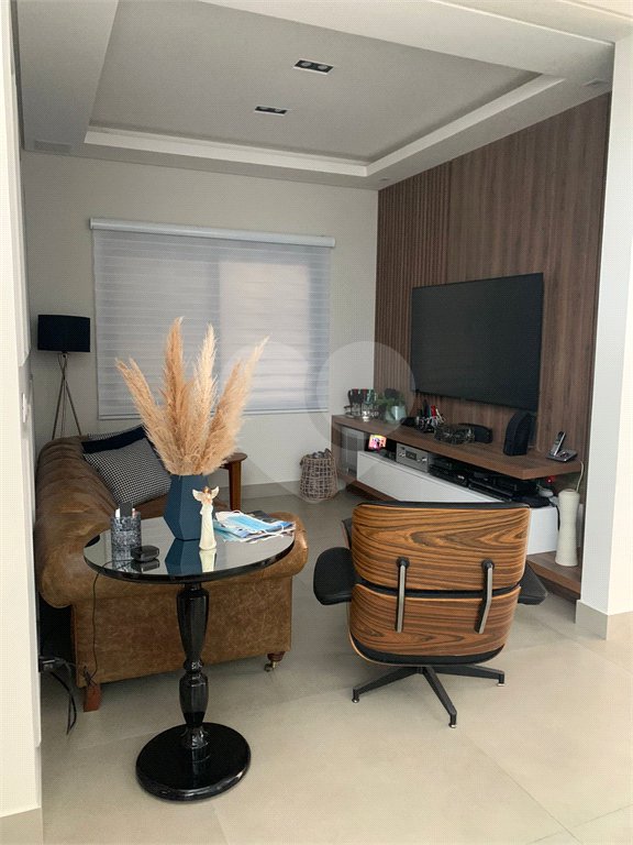 Casa à venda no condomínio Floradas da Serra, São José dos Campos - SP