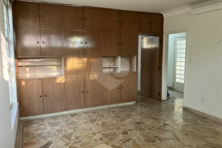 Casa Térrea à venda com 4 quartos, sendo 2 suítes, em Jardim Santa Rosália, Sorocaba, SP