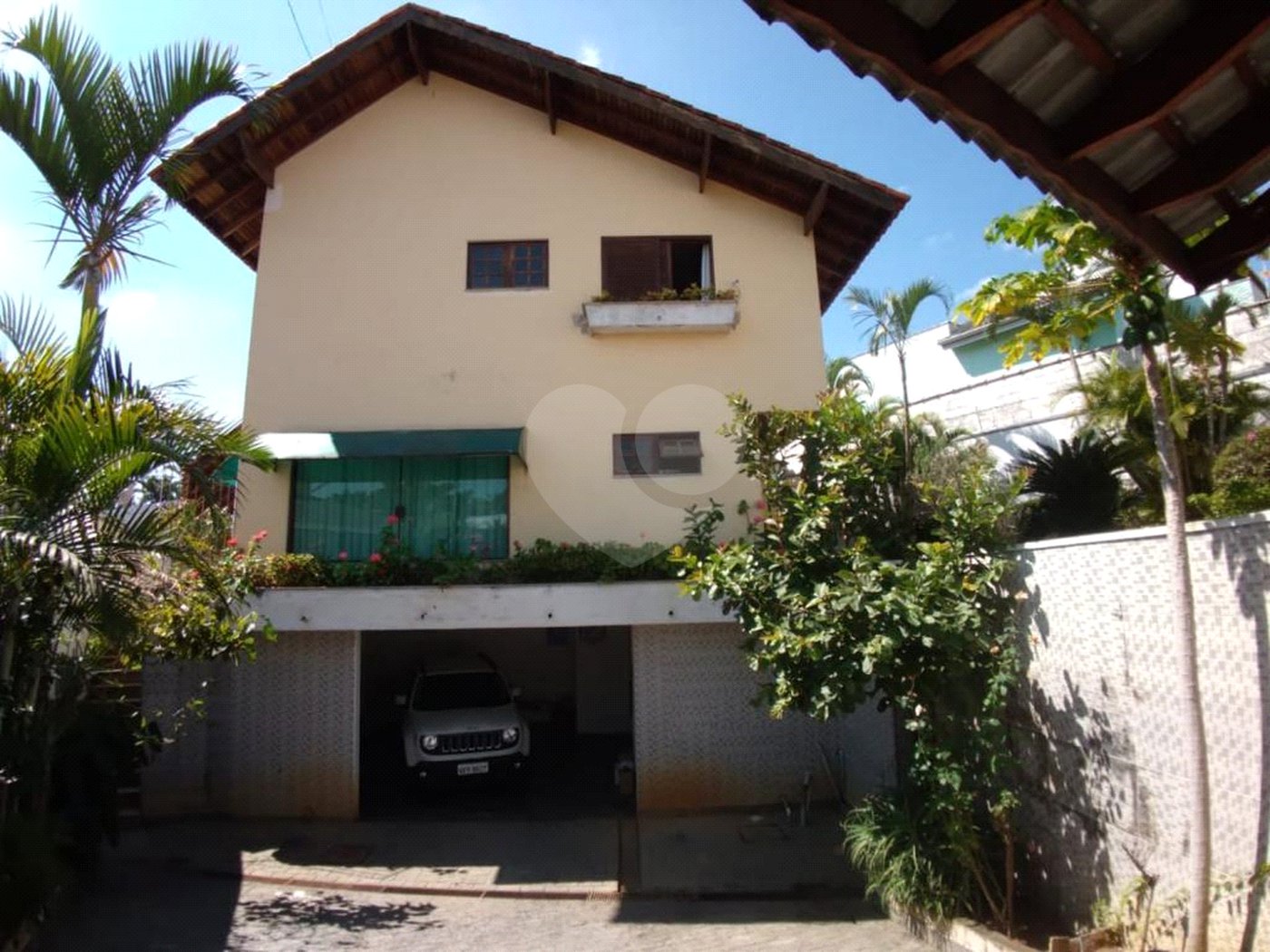 Casa à venda com 3 quartos, sendo 2 suítes,  em Vila Oliveira, Mogi das Cruzes, SP