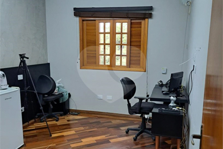 Sobrado à venda com 3 quartos em Tremembé, São Paulo, SP