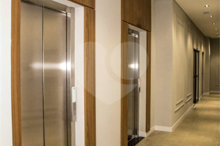 Apartamento à venda com 3 quartos, sendo 1 suíte,  em Jardim Oswaldo Cruz, São José dos Campos, SP