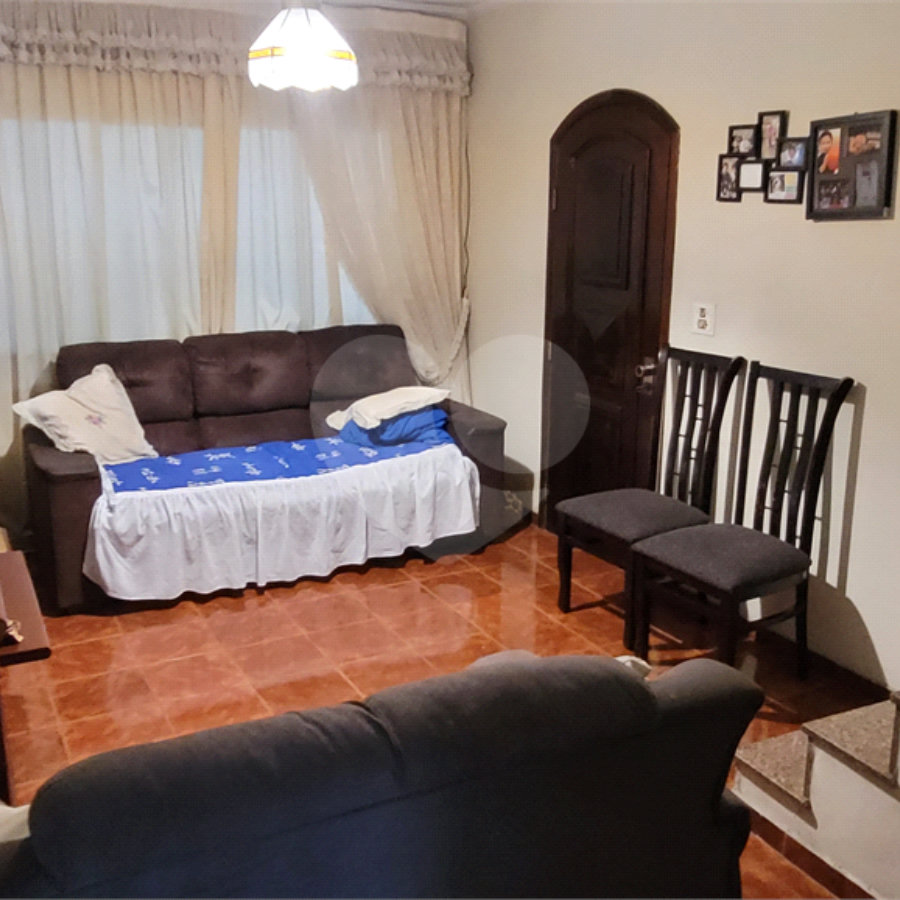 Sobrado à venda com 2 quartos em Cidade Líder, São Paulo, SP