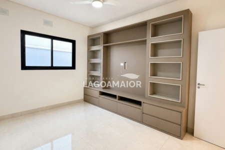 Casa à venda com 3 quartos, sendo 3 suítes, no condomínio Residencial Costa Leste, Três Lagoas - MS