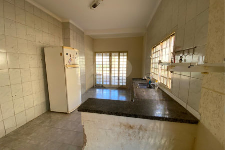 Casa à venda com 3 quartos, sendo 2 suítes, no Centro, Três Lagoas, MS
