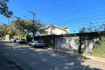 Casa à venda com 4 suítes em Vila Santo Antônio, Cotia, SP