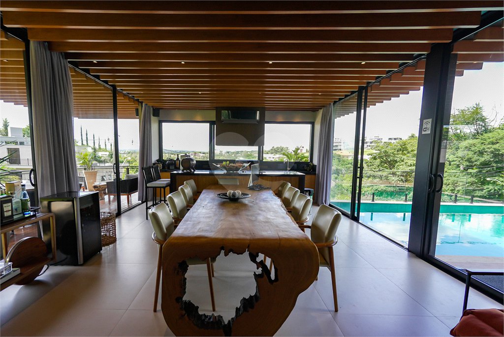 Casa à venda com 5 suítes no condomínio Plaza Athenee, Itu - SP