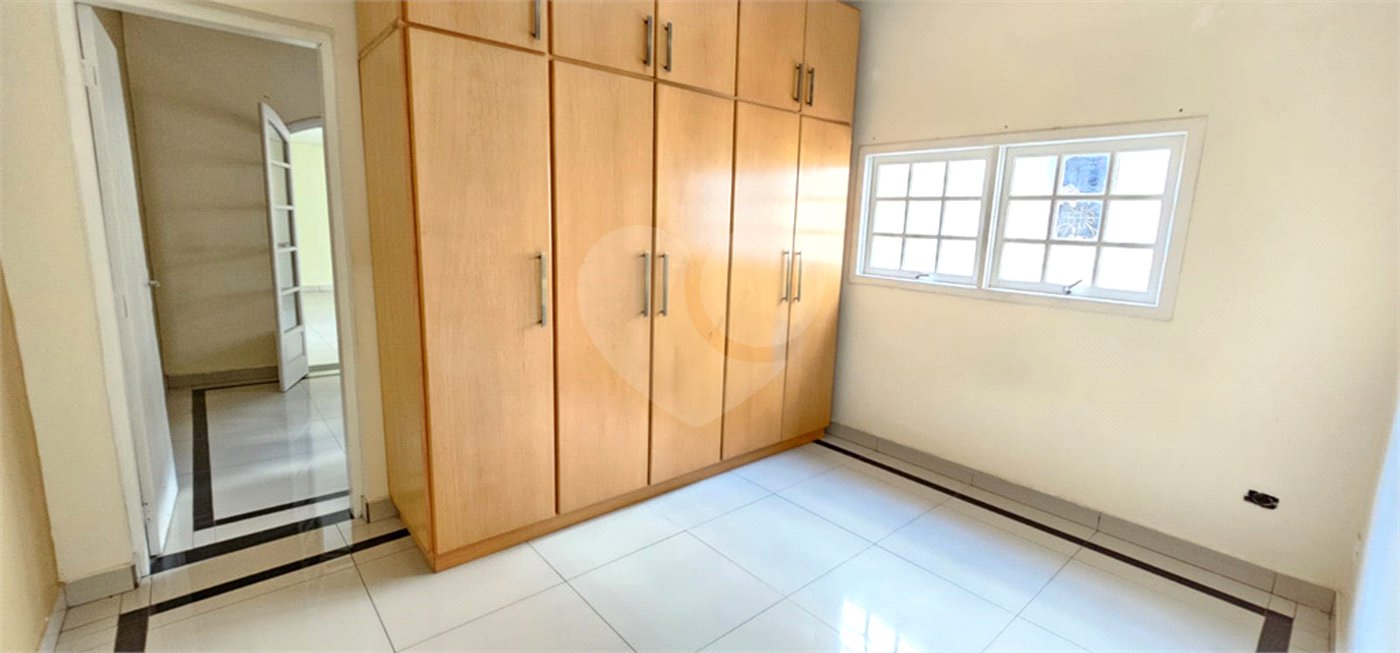 Sobrado à venda com 3 quartos, sendo 1 suíte,  em Jardim Humaitá, São Paulo, SP