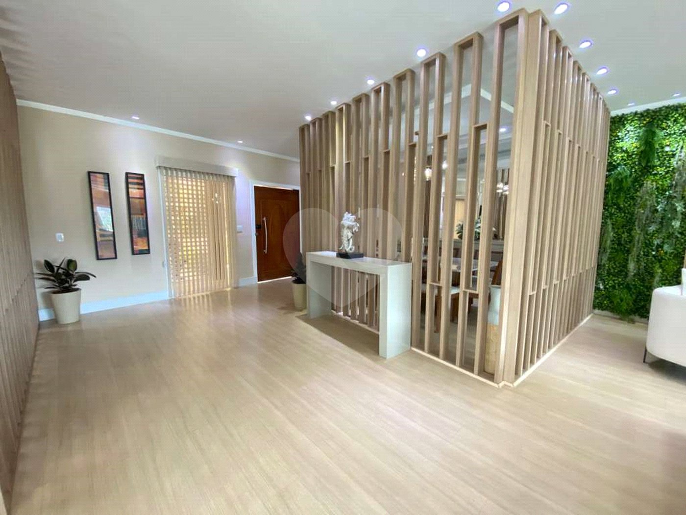 Casa à venda com 5 quartos, sendo 4 suítes, no condomínio Mansões da Prata, Rio de Janeiro - RJ