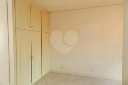 Casa de Vila à venda com 3 quartos, sendo 1 suíte, em Brooklin Novo, São Paulo, SP