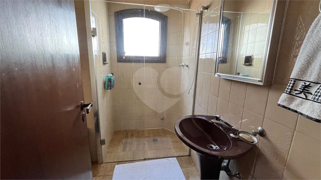 Casa à venda com 4 quartos, sendo 2 suítes, em Lar São Paulo, São Paulo, SP