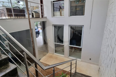 Casa à venda com 5 quartos, sendo 2 suítes, no condomínio Swiss Park, São Bernardo do Campo - SP