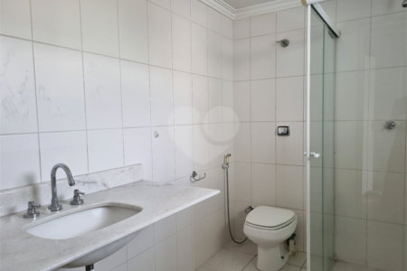 Sobrado à venda com 3 quartos, sendo 1 suíte, em Brooklin, São Paulo, SP