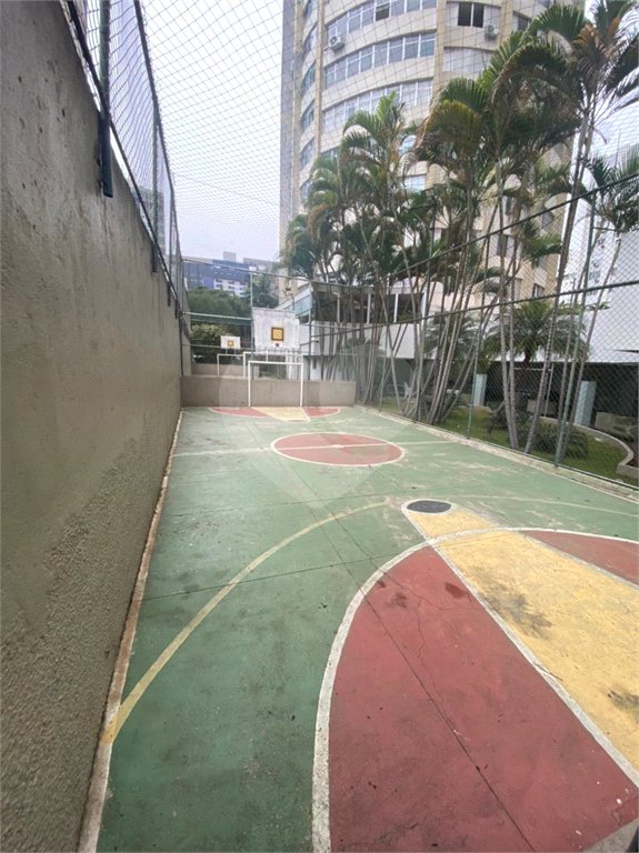 Apartamento à venda com 3 quartos, sendo 1 suíte, em Jardim Europa, São Paulo, SP