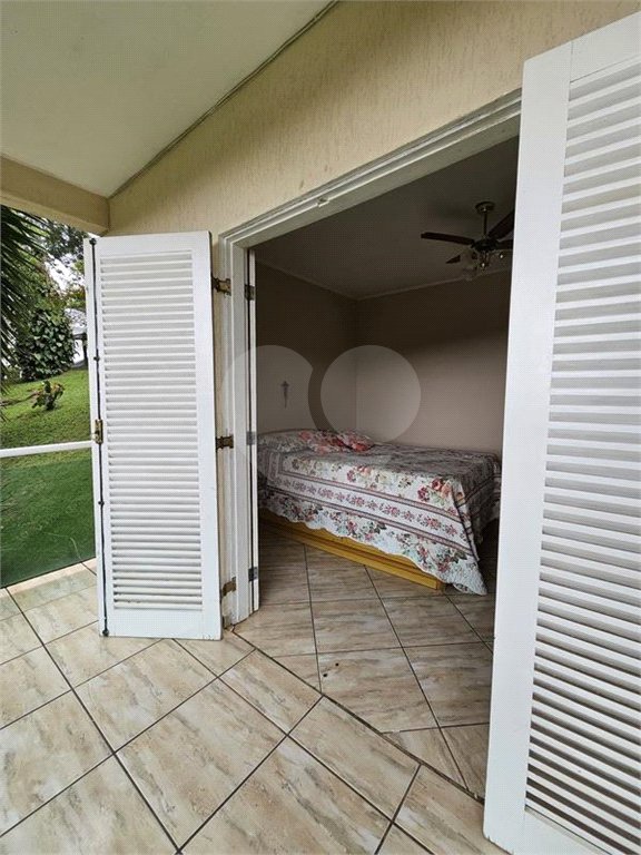 Casa à venda com 3 quartos, sendo 1 suíte, no condomínio Clube de Campo Fazenda Tabarã, Mairiporã - SP