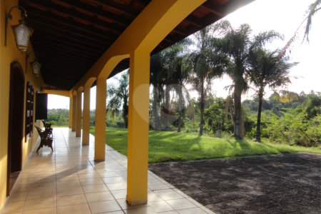 Chácara à venda com 4 suítes em Monte Alegre, Vinhedo, SP